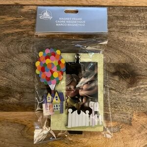 Disney UP MAGNET FRAME NWT